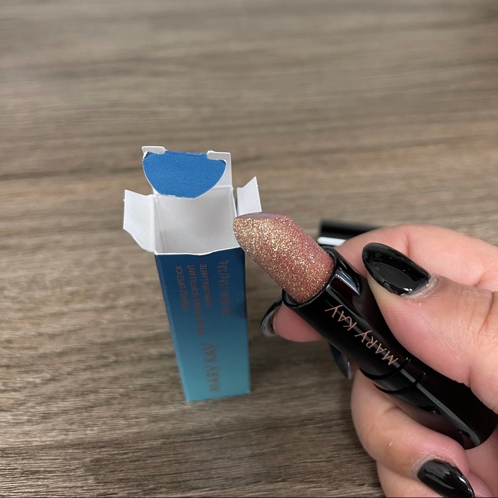 Sparkle lipstick Mary kay